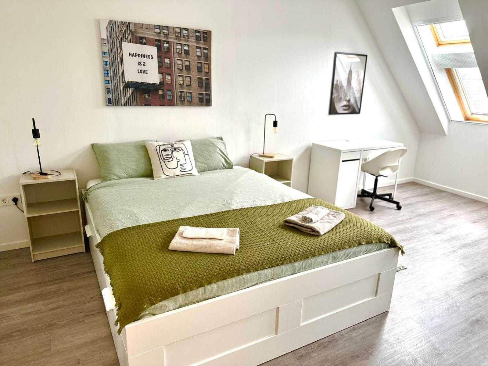 Palace Quarter 2 Peaceful Modern Central Top Floor Apartment ブダペスト エクステリア 写真